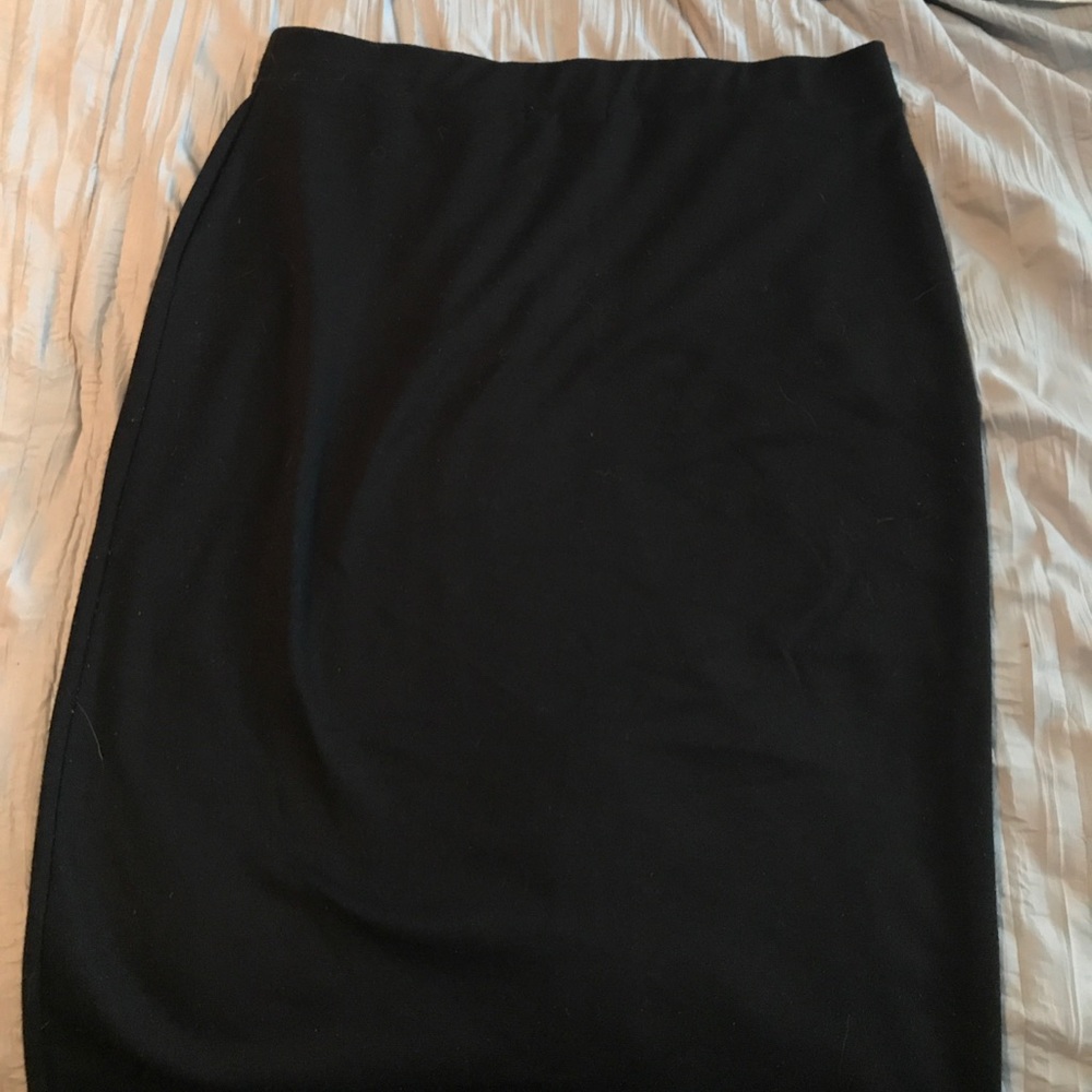 Soft cotton pencil skirt